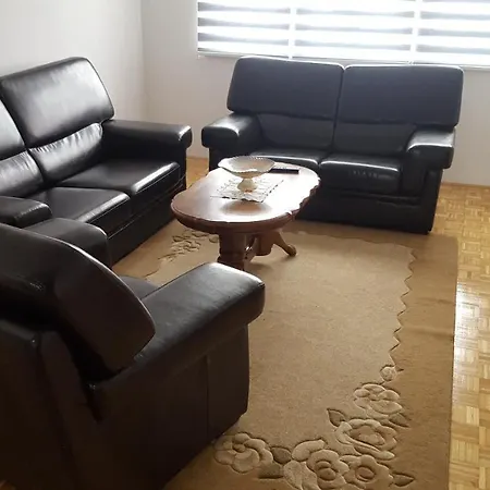 Apartment Haka Apartman *