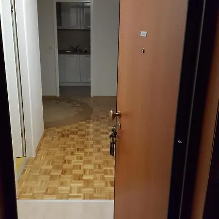 Apartment Haka Apartman *